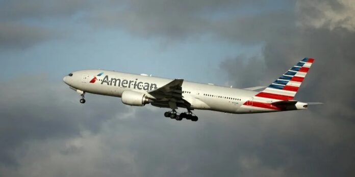 Leaked American Airlines Pilot Pay Stub Sparks Online Frenzy