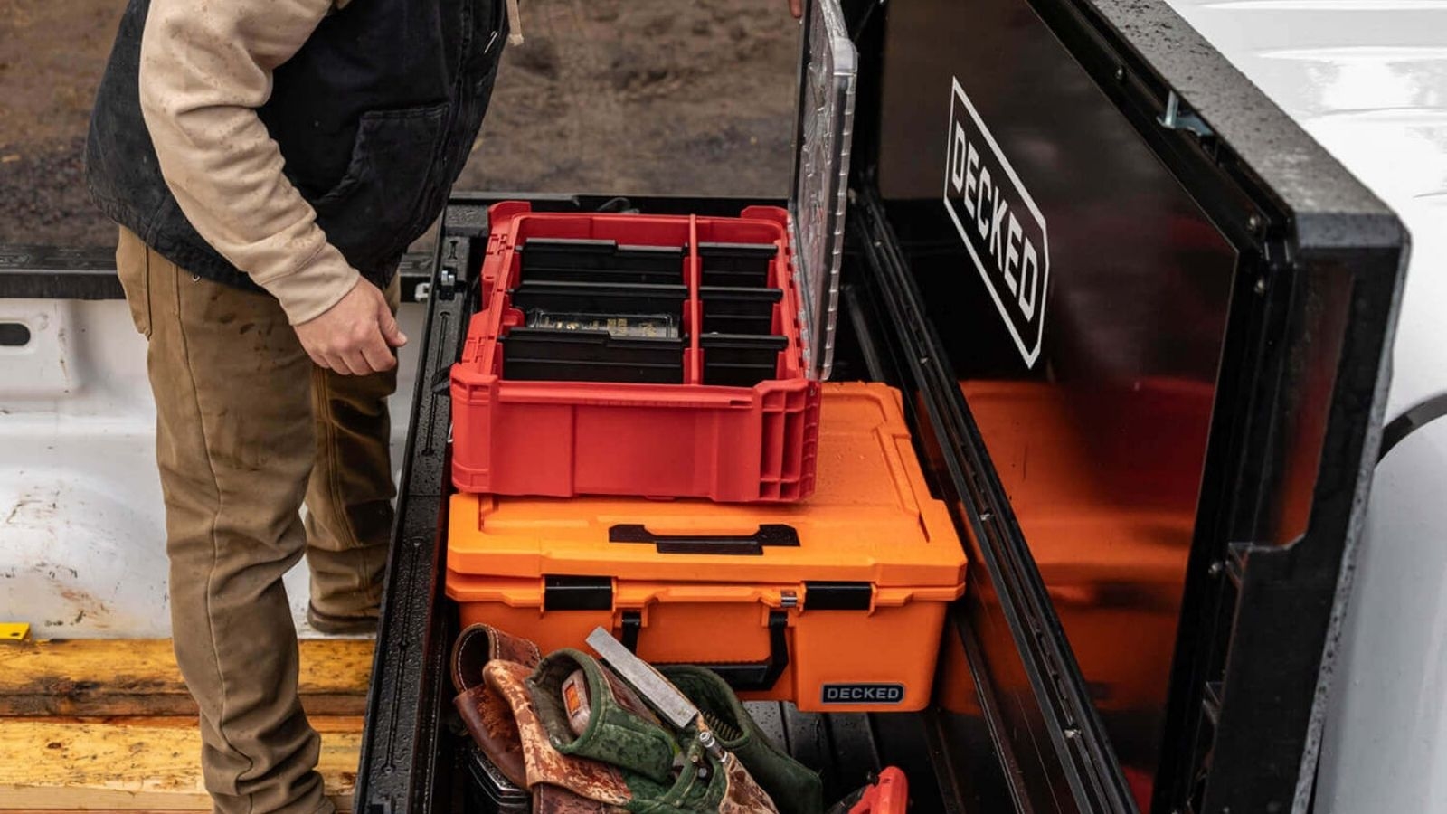 DECKED Tool Box Review: The $1,100 Truck Bed Box That’s Lighter Than Aluminum and Tougher Than Steel